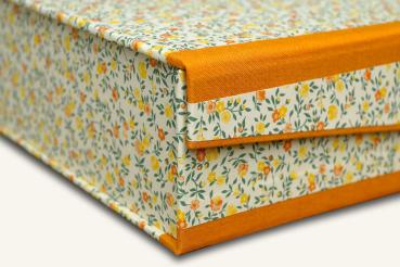 "Vroni" yellow orange box